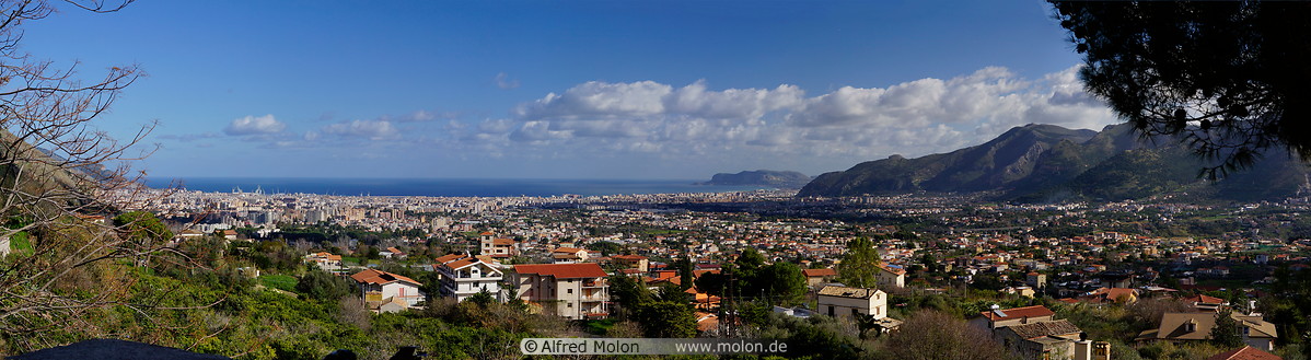 02 Panoramic view of Palermo