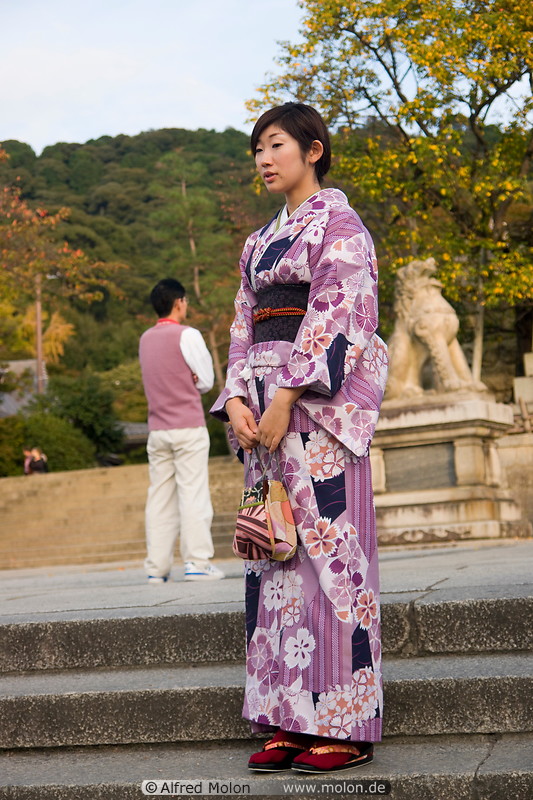21 Japanese girl wearing kimono
