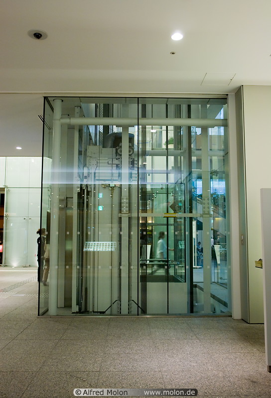 20 Steel glass elevator in Marunouchi building