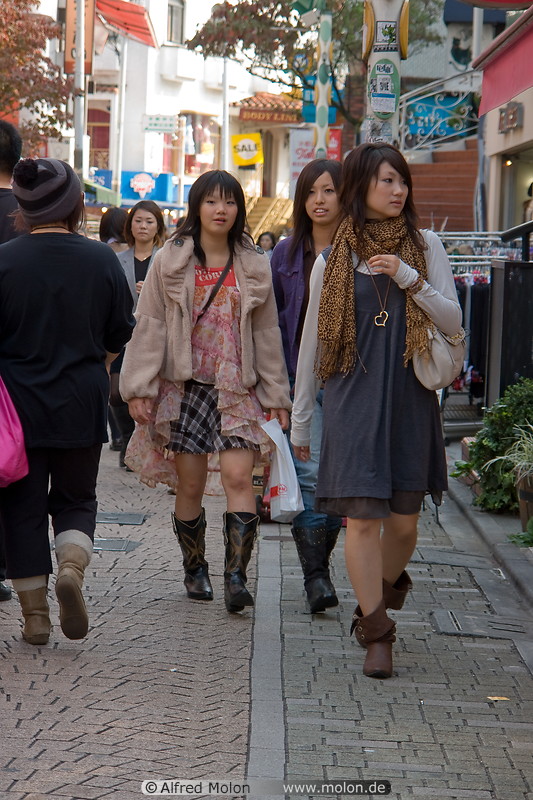 10 Girls walking in Takeshita street