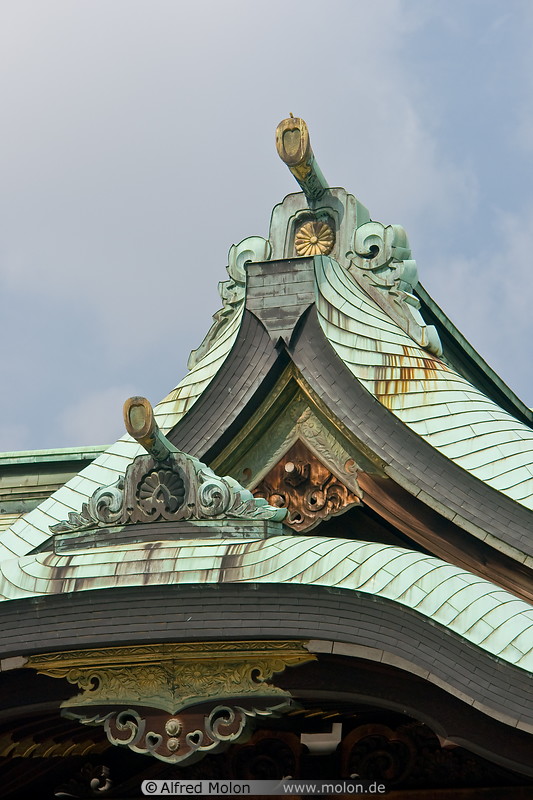 19 Bronze roof of inner sanctuary pavilion