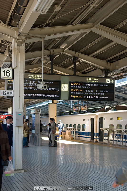 13 Platform and timetable