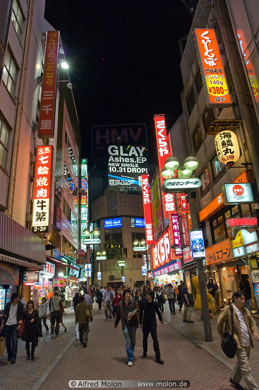 04 Pedestrian area with shops and neon lights