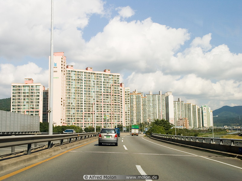 03 Highway and buildings