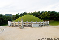 13 Tomb of General Gim Yu-Sin