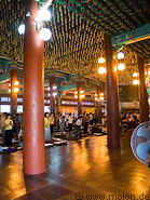 19 People praying in the temple