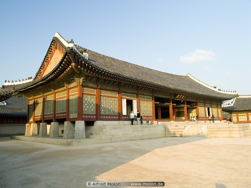 32 Kang Ling pavilion