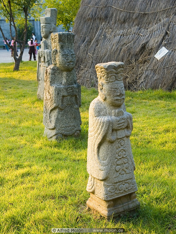 46 Joseon dynasty stone sculptures