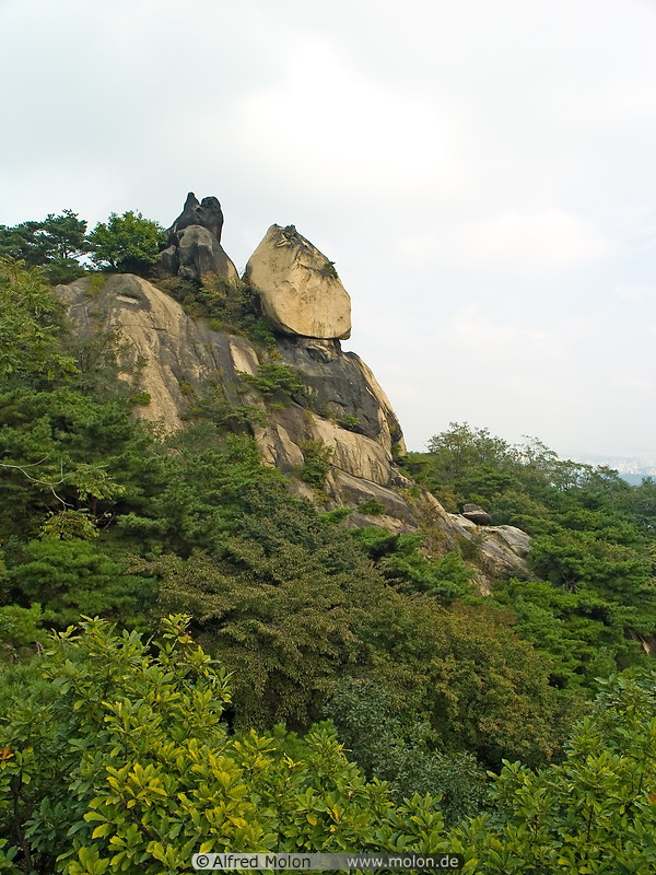 09 Inwangsan shamanist hill