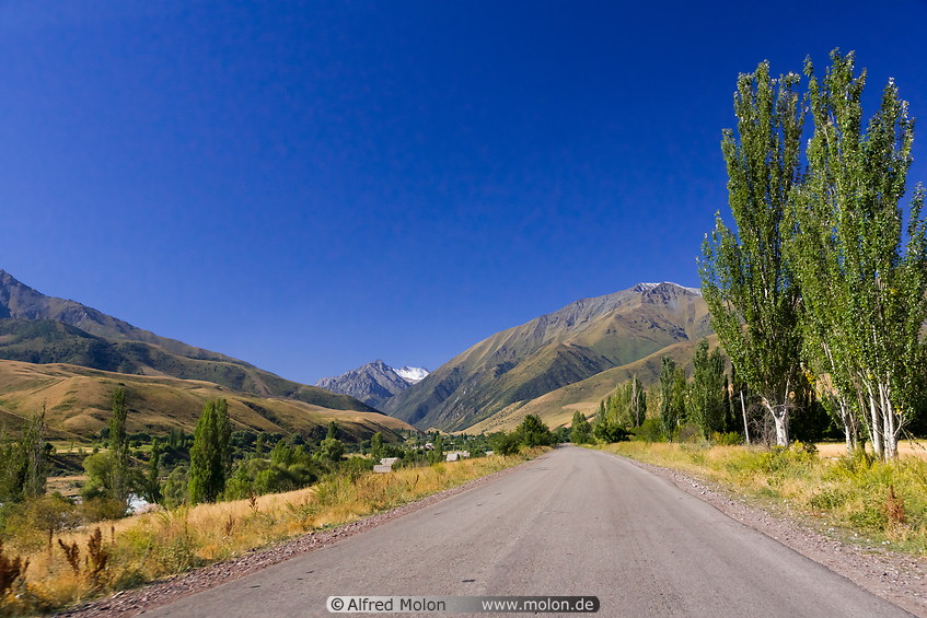 03 Road to Ala-Archa national park
