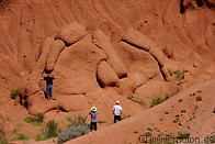 09 Tourists near penis rocks