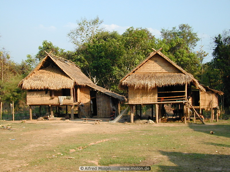 02 Traditional houses in the year 2000