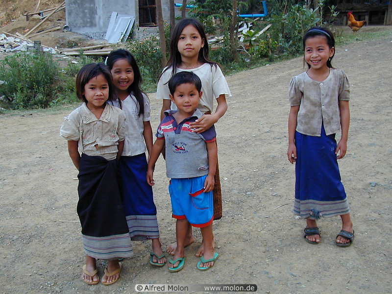 17 Laotian children