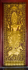 04  Carved and gilded door of the sim