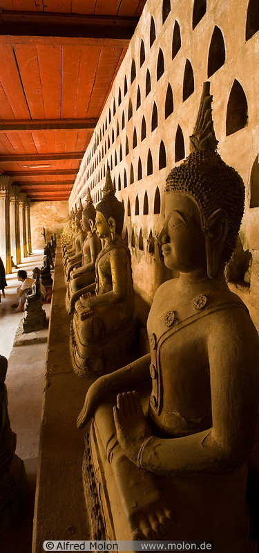 03 Buddha statues