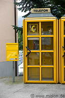 09 Telephone booth