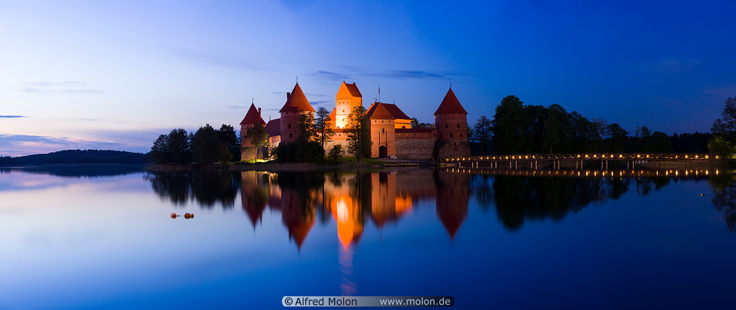 20 Trakai castle