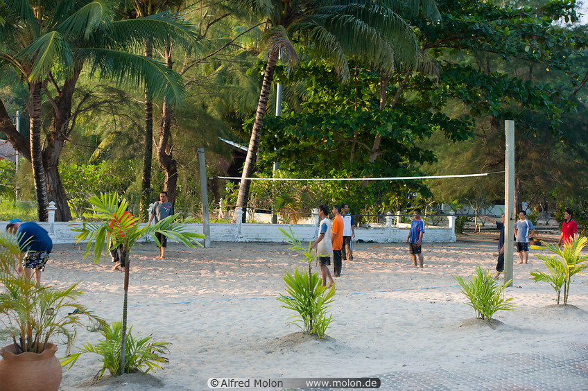 25 Beach volleyball