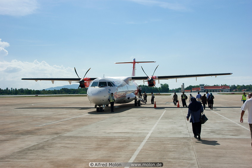 21 ATR-72 aircraft