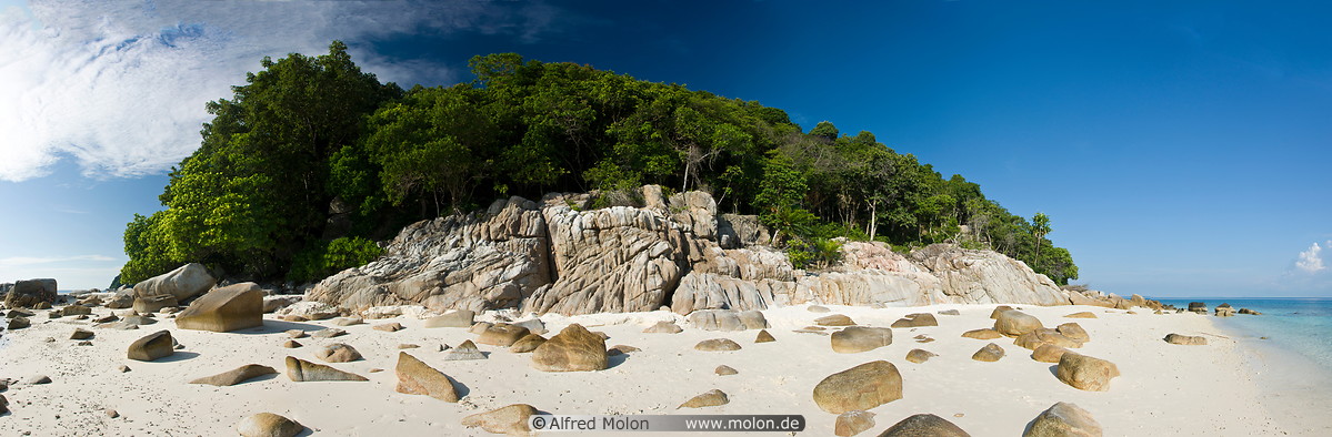 10 Beach with rock formations