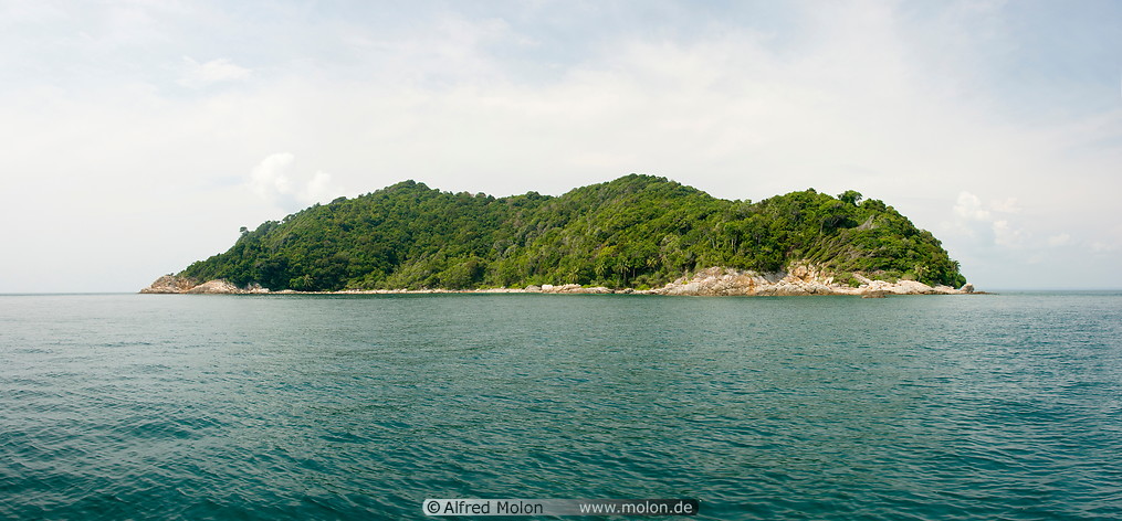 03 Hujong island