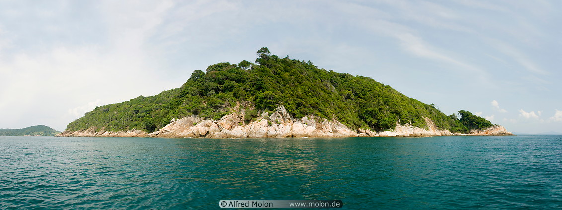 06 Hujong island