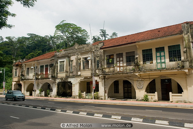 16 Colonial architecture