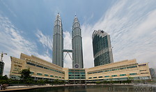 05 Petronas towers and Suria KLCC mall