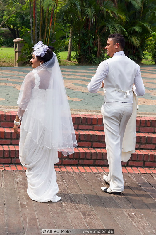 02 Malaysian wedding couple