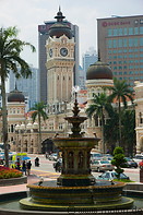 08 Fountain and Sultan Abdul Samad building