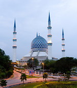 09 Shah Alam mosque at dusk