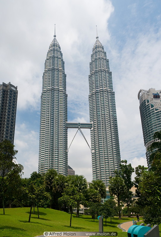 25 Petronas towers