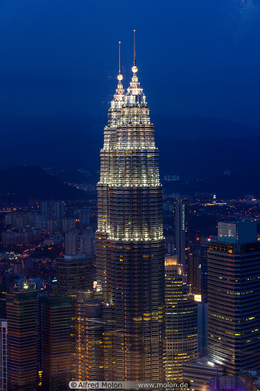 35 Petronas towers
