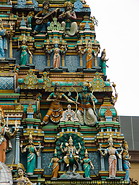 04 Roof detail decorated with gods and goddesses statues
