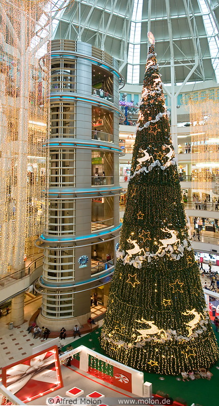 Photo Of Lift And Christmas Tree Suria Klcc Shopping Mall Kuala