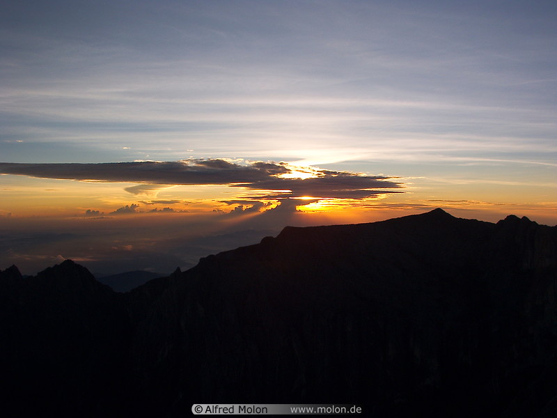 07 Sunrise on Mt Kinabalu