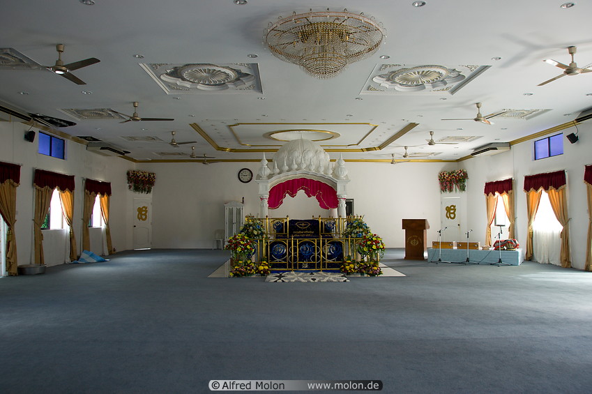 11 Sikh temple interior