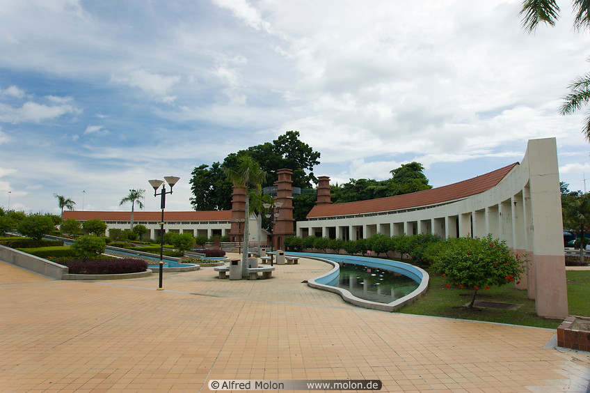 11 Labuan square monument