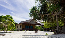 04 Resort bungalows