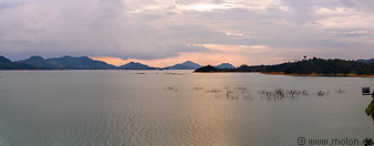 03 Batang Ai lake
