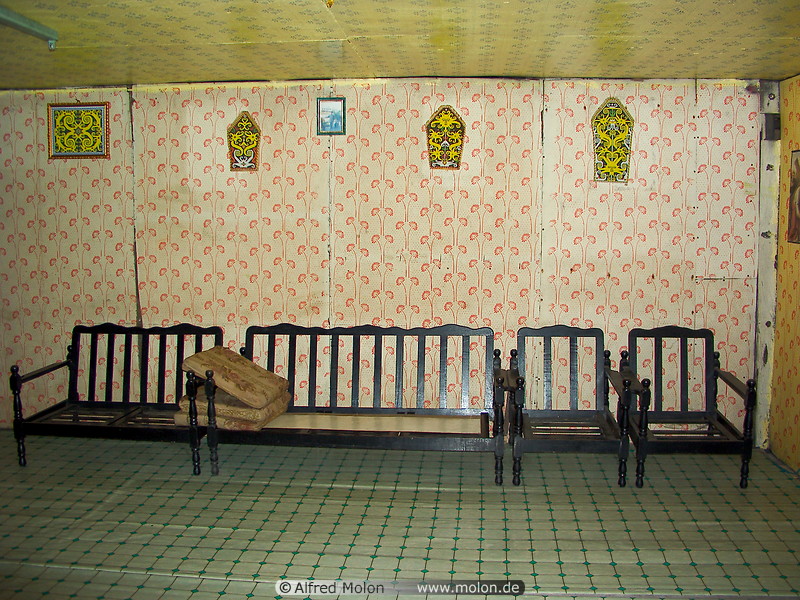 30 Kajang longhouse room