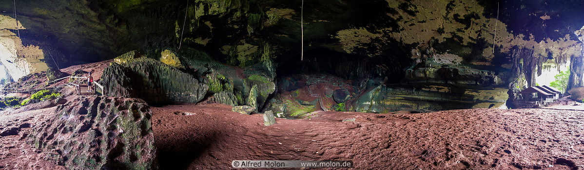 29 Niah cave