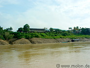 03 Longhouse along Rejang river