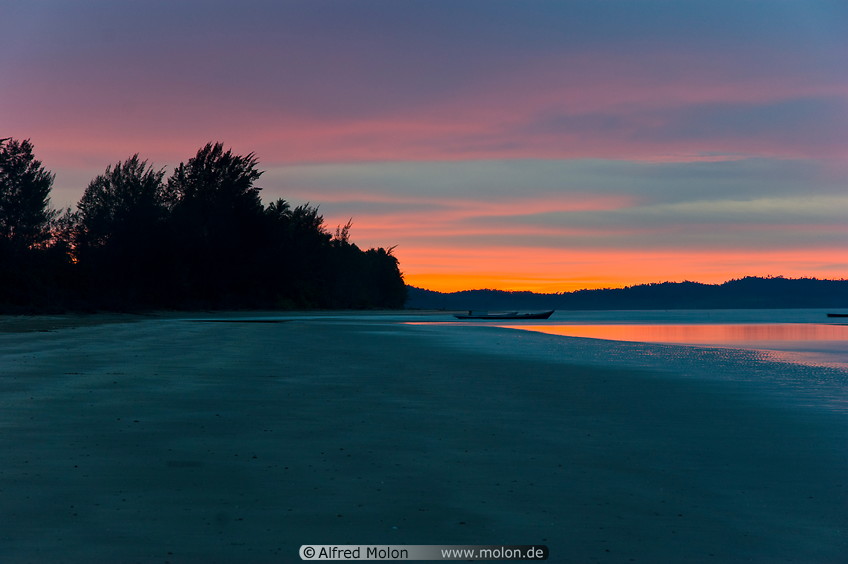15 Sunset on beach