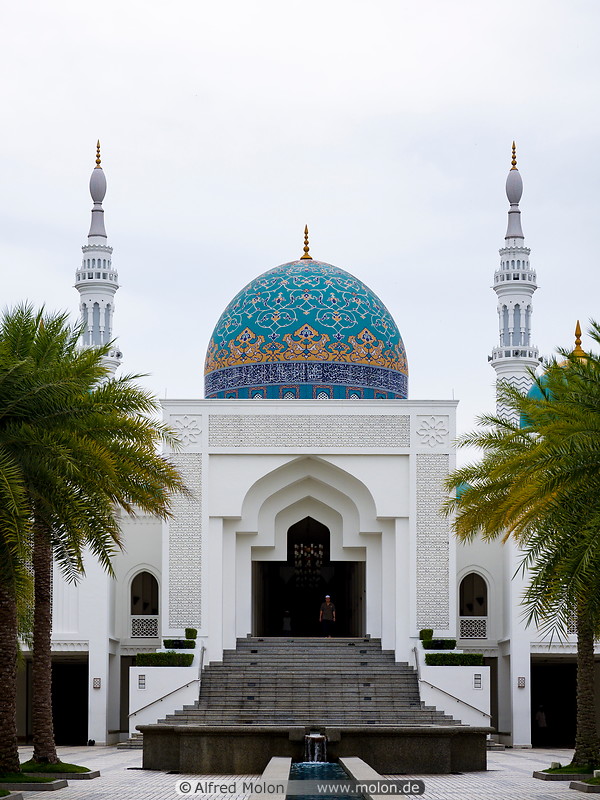 33 Al-Bukhary mosque