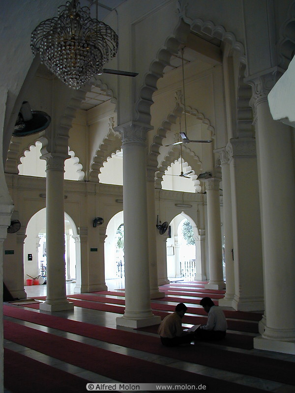 12 Mosque interior