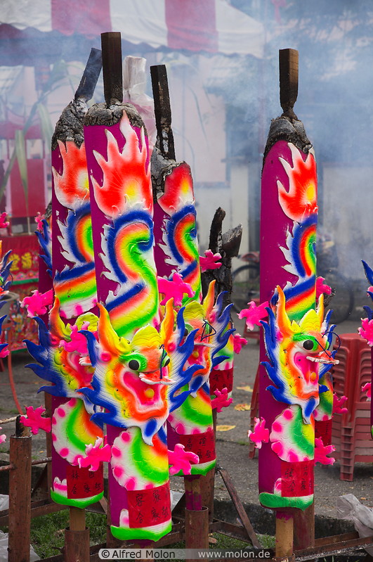 01 Colourful incense sticks