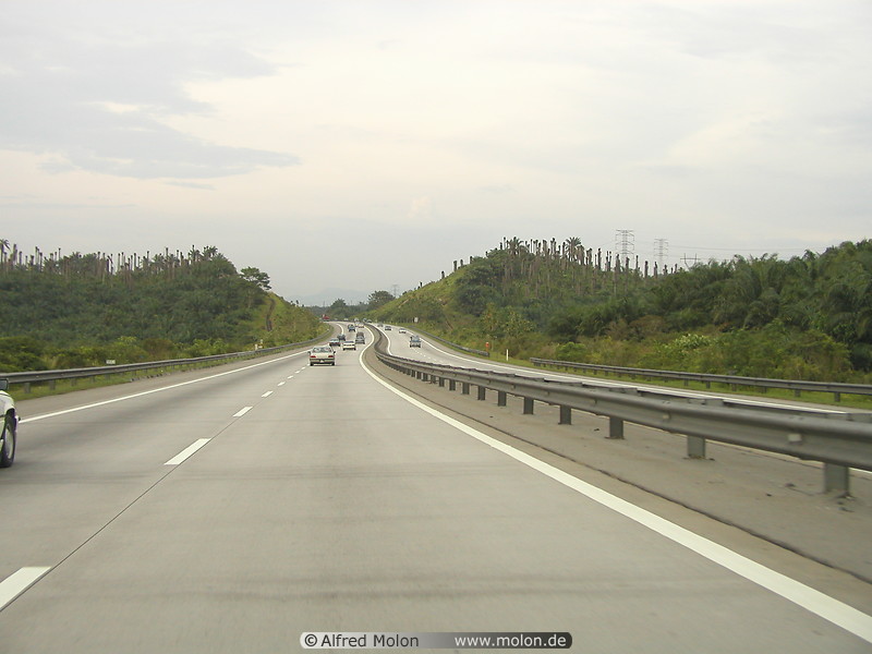 01 North South motorway