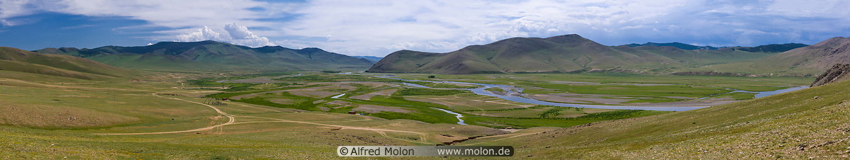 23 River valley near Kharkhorin