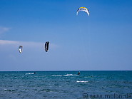 28 Kitesurfing in Safari beach
